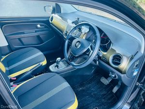 Volkswagen up! FINANCE AVAILABLE FROM €55 P/W - Image 4