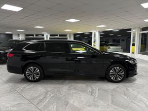 2025 Skoda Superb SE Technology Automatic - Image 3