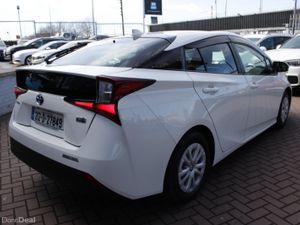 2021 TOYOTA PRIUS 1.8 HYBRID LUXURY - Image 4