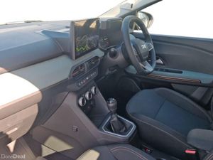 Dacia Sandero Stepway STEPWAY Extreme TCe 110 E06X - Image 4