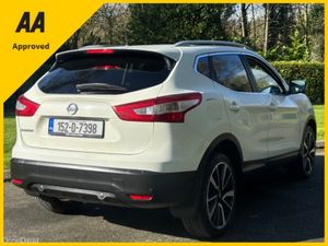 Nissan Qashqai 1.6 SV PREMIUM 4X4 2015 *LOW KLMS* - Image 3