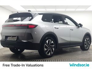 Opel Grandland GS 136 bhp Hybrid - Image 3