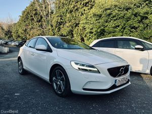 VOLVO V40 2017 2.0DIESEL D4 EDITION - Image 3