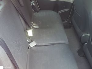 Toyota Yaris 2008 - Image 4