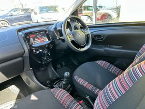 Citroen C1 FEEL VTI 72 S&S 4DR - Image 3