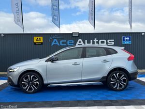 Volvo V40 CROSSCOUNTRY 4WD - 2.0L DIESEL - AUTO - - Image 4