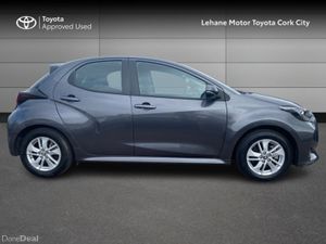 Toyota Yaris 1.5 HYBRID LUNA 4DR - Image 3