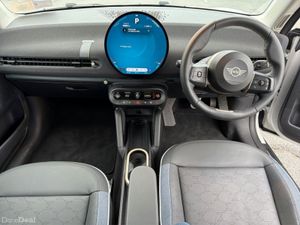 Mini Cooper Cooper E - Image 4