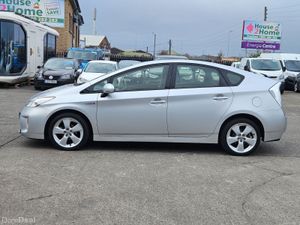 Toyota Prius 2014 - Image 2