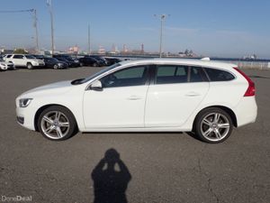 Volvo V60 2.0 D4 SE LUXURY PLUS 190 BHP DIESEL AUT - Image 3