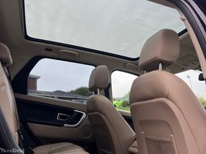 Land Rover Discovery Sport 2018 - Image 3