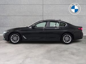 BMW 5-Series 520d SE Saloon - Image 4