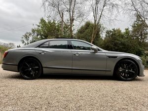 Bentley Flying Spur S V6 *Carbon Pack...Full Bentl - Image 3