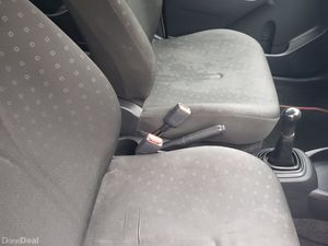 Toyota Yaris 2006 - Image 3