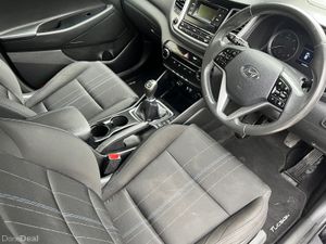 Hyundai Tucson Comfort 1.7 Diesel - Image 4