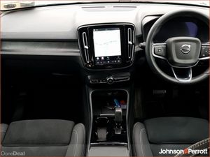 Volvo XC40 69 kWh 238 bhp RWD Plus - Image 2