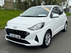Hyundai i10 Deluxe 2023 - Image 2