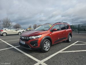 Dacia Jogger EXPRESSION MODEL, 7 SEATS, LOW MILEAG - Image 2