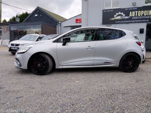 Clio RS Trophy - Image 2