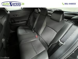 Toyota C-HR HIGH SPEC LEATHER PACK 1.8 Hybrid G MO - Image 4