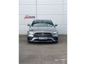 Mercedes-Benz E-Class E300de  AMG LINE EDITION - Image 3