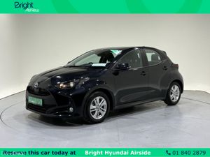 Toyota Yaris 1.5 HYBRID LUNA 4DR AUTO - Image 3