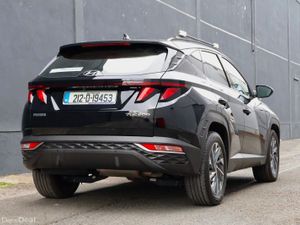 Hyundai Tucson 2WD Executive w.2 Tone Roof - Image 4