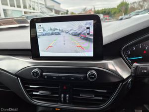 Ford Focus Titanium 5DR 1.0 Ecoboost 125 - Image 3