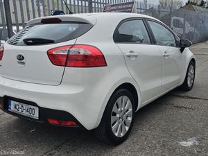 2014 Kia Rio    (2 Owners & low milage) - Image 4