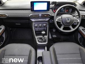 Dacia Sandero Stepway TCe 90 STEPWAY Comfort - Image 2