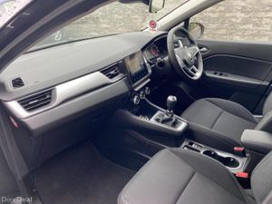 Renault Captur Diesel Hatchback Iconic - Image 4