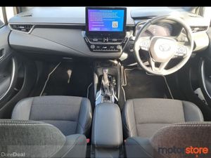 Toyota Corolla 1.8 Hybrid Sol Estate - Image 4