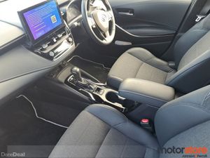 Toyota Corolla 1.8 Hybrid Sol Estate - Image 3