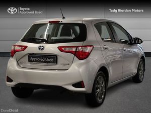 Toyota Yaris HYBRID 5DR LUNA - Image 2