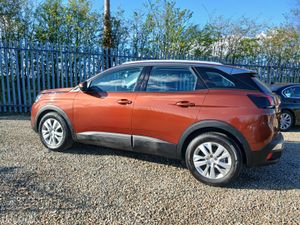 Automatic Peugeot 3008 2017 - Image 3