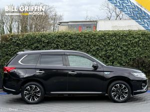 Mitsubishi Outlander 4WD 2.0 HYBRID // LEATHER/ALC - Image 2