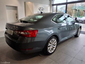 Skoda Superb STYLE 1.5 TSI - Only 21,000 Km - Leat - Image 2