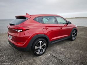 Hyundai Tucson ix35 Executive SE 5DR - Image 3