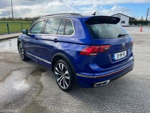 Volkswagen Tiguan R-LINE 2.0 TDI MANUAL 6SPEED FWD - Image 2