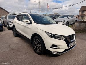 Nissan Qashqai Premium stunning car - Image 2
