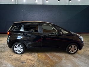 Honda Fit 1.5 HYBRID AUTOMATIC - CRUISE CONTROL - - Image 2