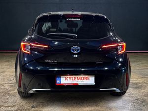 Toyota Corolla GZ EDITION - 1.8 HYBRID AUTOMATIC - - Image 4