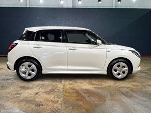 Suzuki Swift 1.2 HYBRID AUTOMATIC - CRUISE CONTROL - Image 2