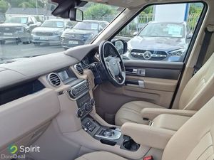 Land Rover Discovery 3.0 TDV6 XE Auto - Image 3
