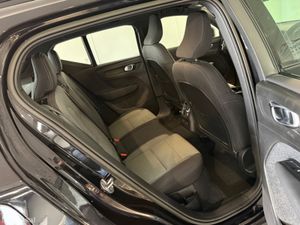 Volvo XC40 + T4 RECHARGE AUTO PLUS - Image 4