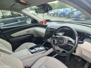 Hyundai Tucson Executive Plus phev Auto - Image 2