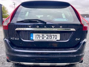 2017 Volvo XC60 - Image 4