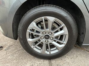 Ford Focus TITANIUM 1.0T 125 M6 4DR - Image 3