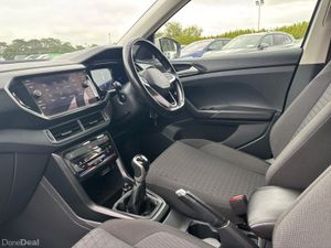 Volkswagen T-Cross T-CROSS LIFE 1.0 TSI M5F 95HP - Image 3