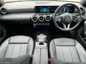 Mercedes-Benz CLA 180 Progressive Line Coupe - Image 4